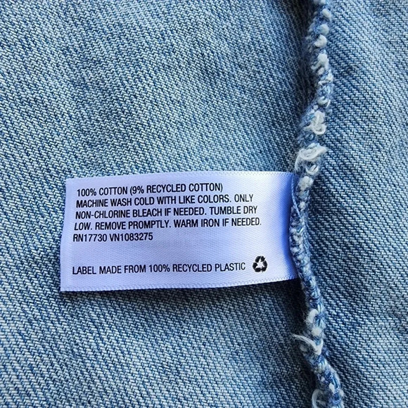 NWT $36 Universal Thread Womans Puff 3/4 Sleeve Denim Wrap Dress Light Wash MD - Picture 7 of 16